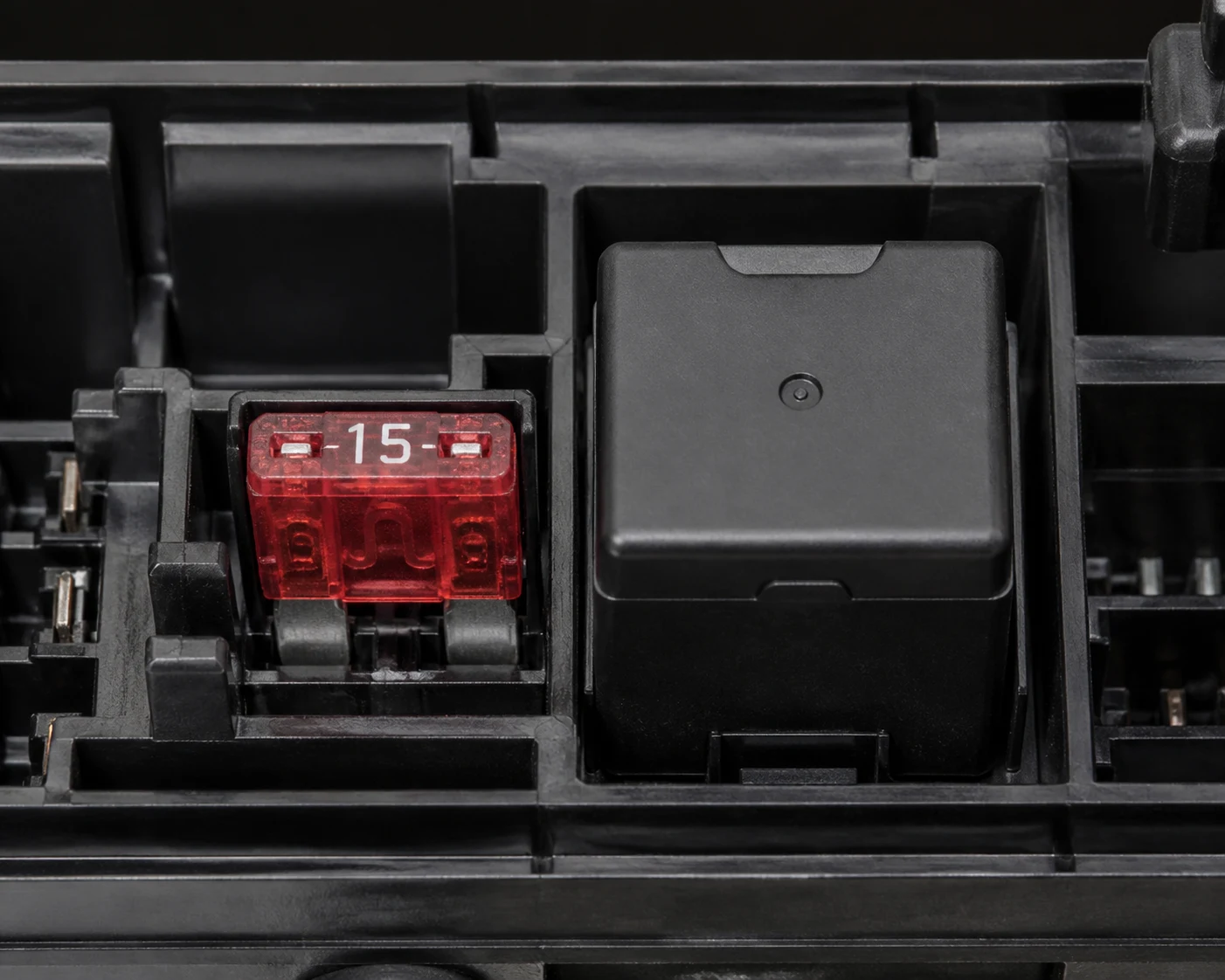 How To Test a Fuel Pump Fuse: Troubleshooting Guide for Service Counters Fuel pump fuse and fuel pump relay compared side by side in a fuse box