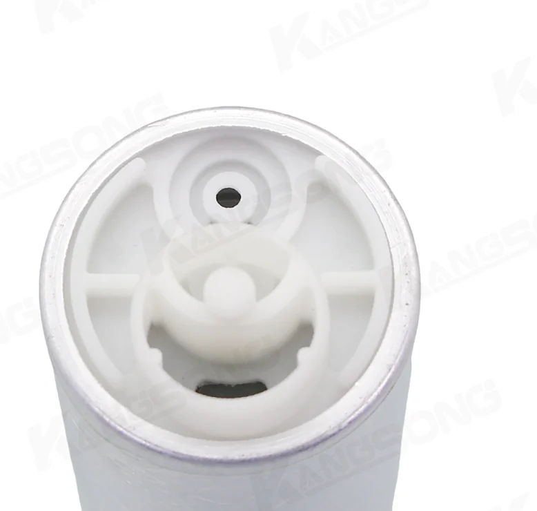 Detail crop of the Kangsong KS-360501 pump used while reading voltage, flow, and the air-pressure label